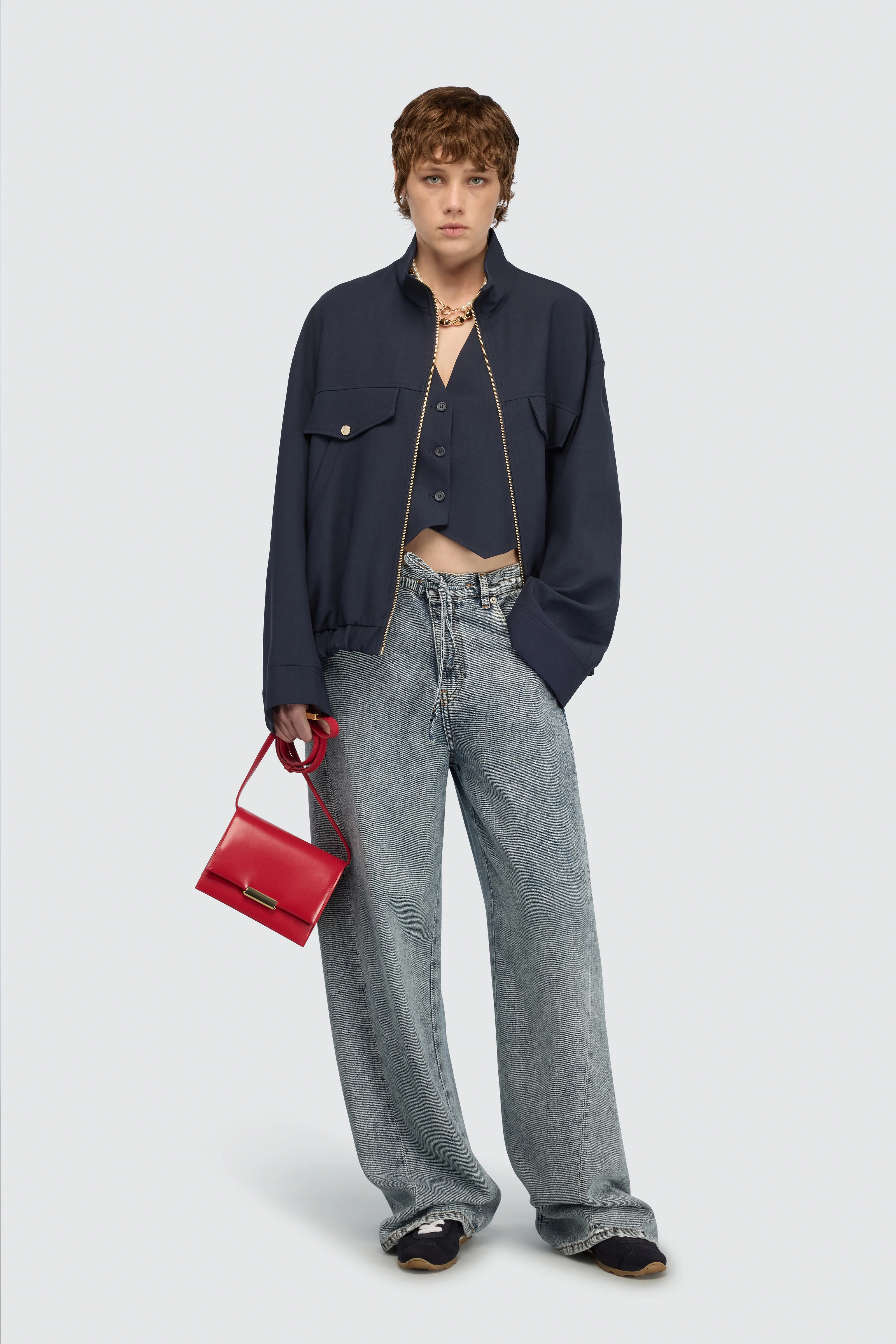 BOMBER ISABEL