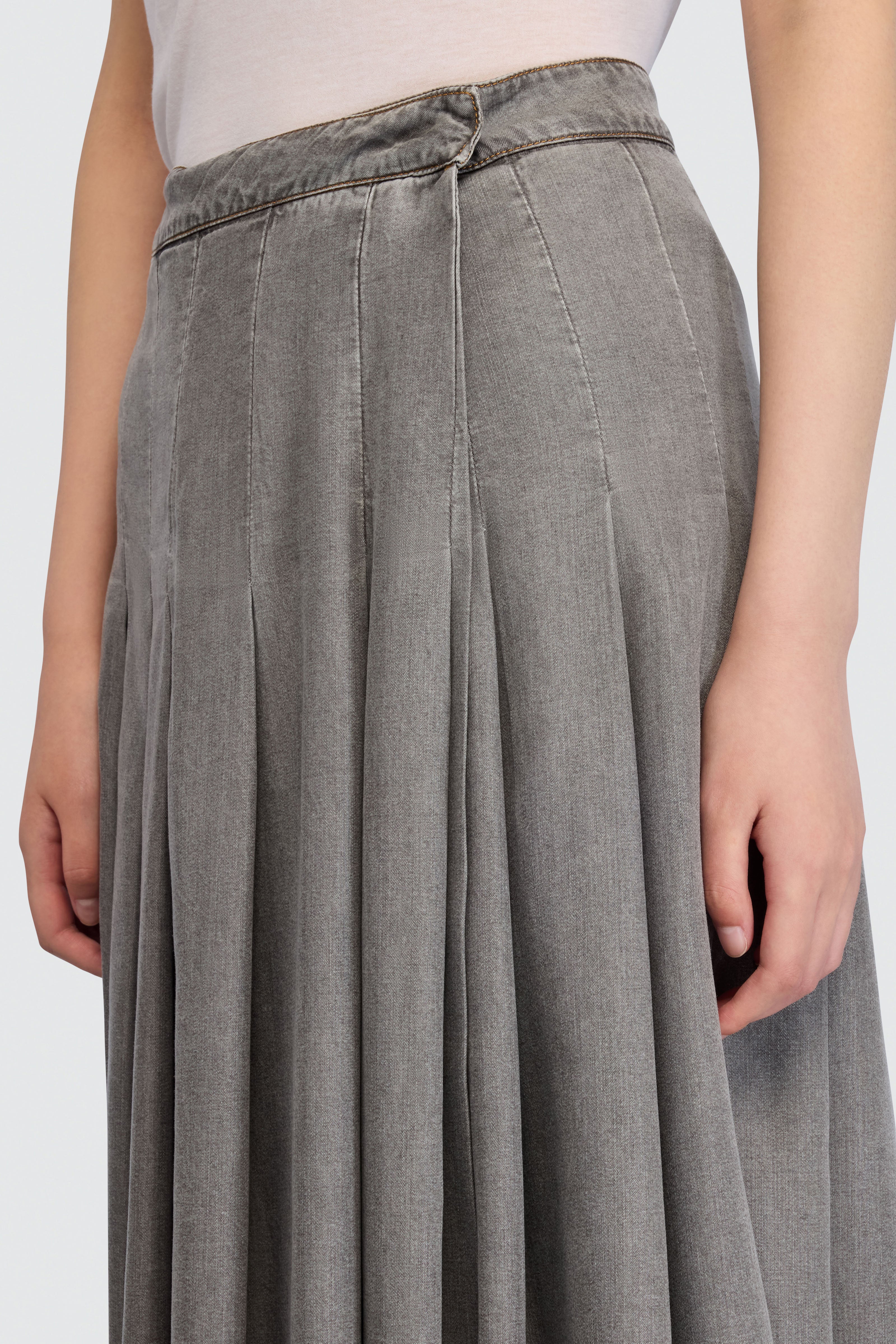GONNA ANTONIA - Image 4